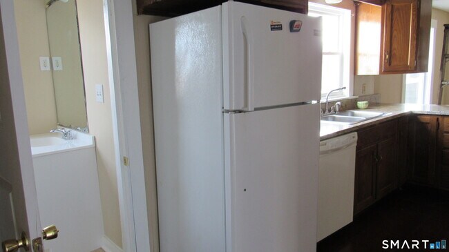 Foto del edificio - 246 N Elm St