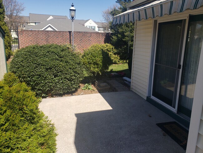 Foto del edificio - 10 Brookline Ct