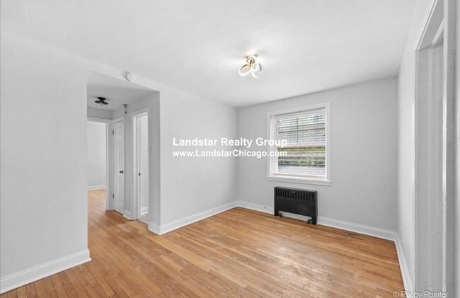 Building Photo - 2717 W Berwyn Ave