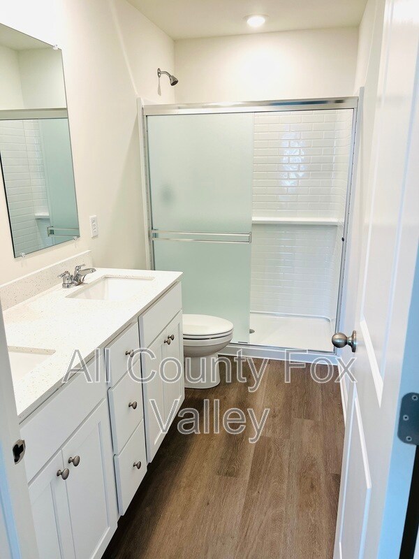 Building Photo - 1013 Briar Gln Ct
