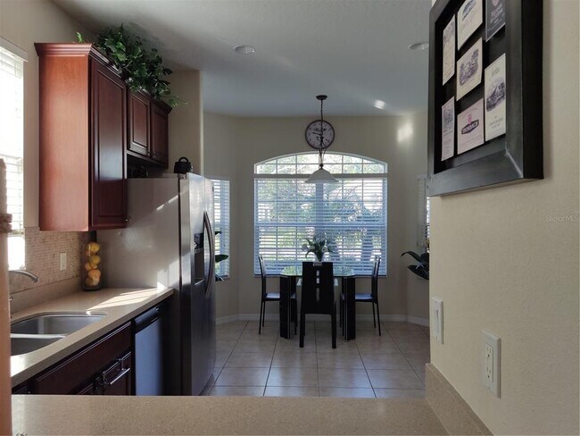 Building Photo - 95 Raintree Cir