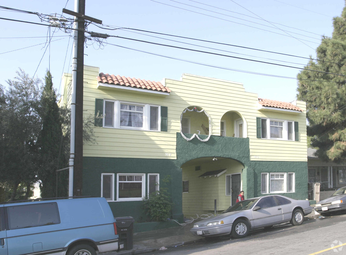 Building Photo - 914-916 N Loma Vista Dr