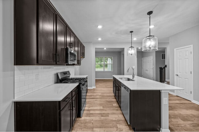 Building Photo - 1717 Real St