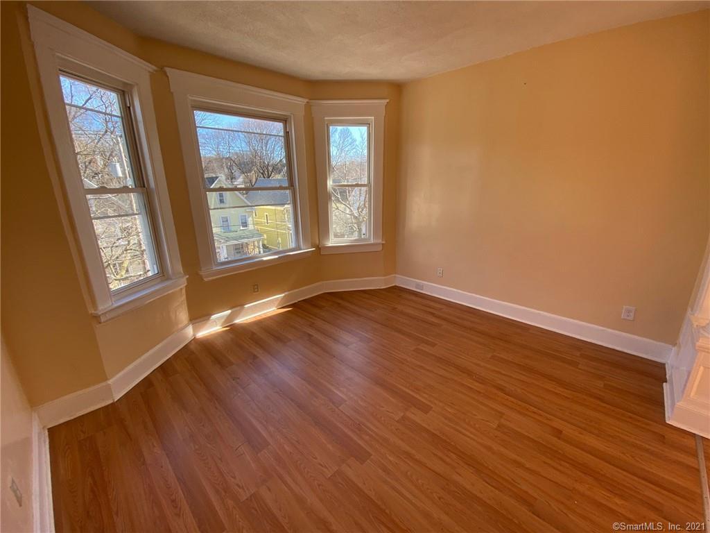 Foto principal - 624 Winchester Ave