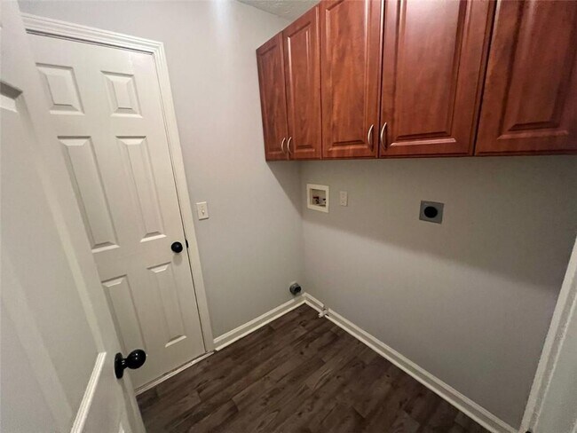 Building Photo - 1785 Campbell Ives Dr SE