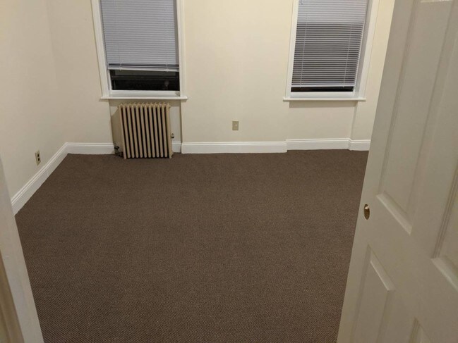 Building Photo - 41st Street | 30th Avenue | 2/1