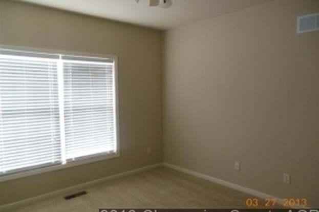 Foto del edificio - 102 Essex Ln