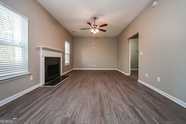 Foto del edificio - 541 Rosalind Terrace