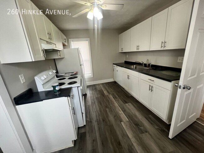 Building Photo - Fully Updated 2 Bedroom House in Merion Vi...