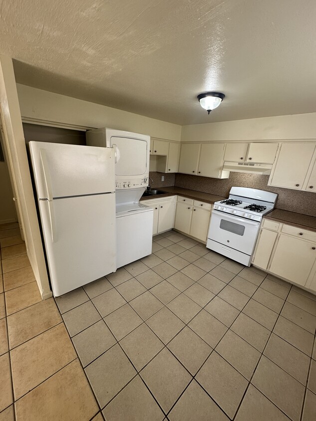 Foto principal - 4537 Saunders Dr