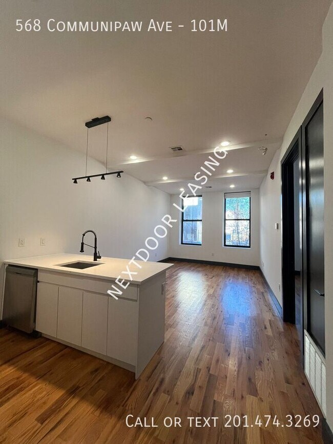 Foto del edificio - 568 Communipaw Ave