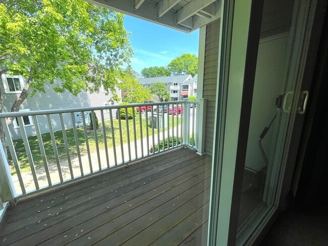 Foto del edificio - 36 Silver Hill Ln