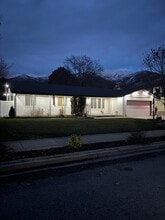 Building Photo - 1458 Cheever Ln