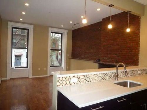 Building Photo - 309 E 108th St