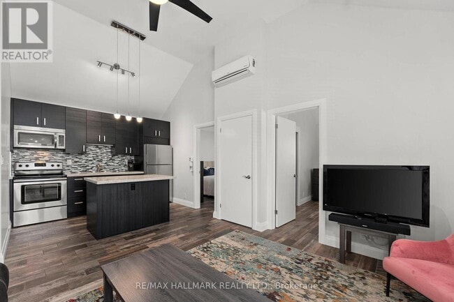 Building Photo - 276 King Edward Ave