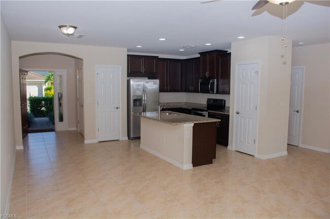 Foto del edificio - 3724 Crofton Court