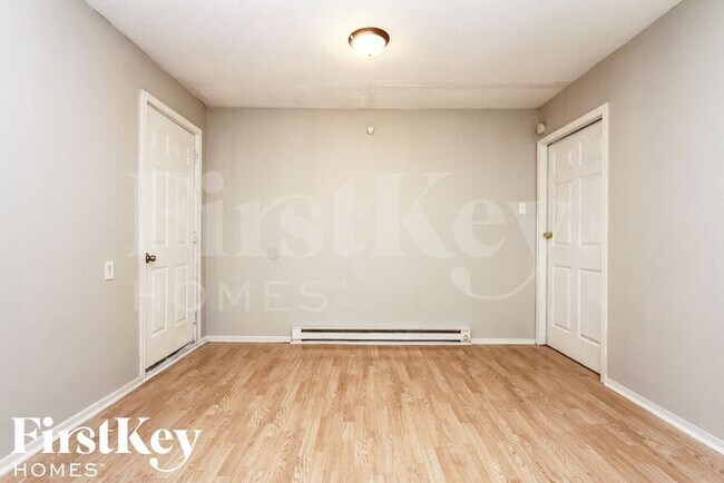 Foto del edificio - 6326 Kellum Dr