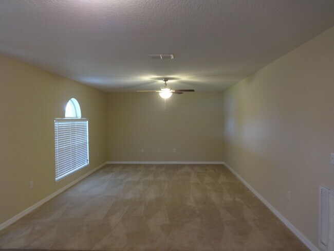 Foto del edificio - 5449 NW Wisk Fern Circle