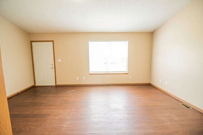 Foto del edificio - 2204 Bridgewater Cir