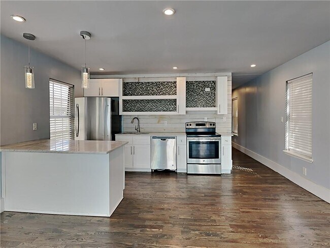 Foto del edificio - 233 Vine St NW