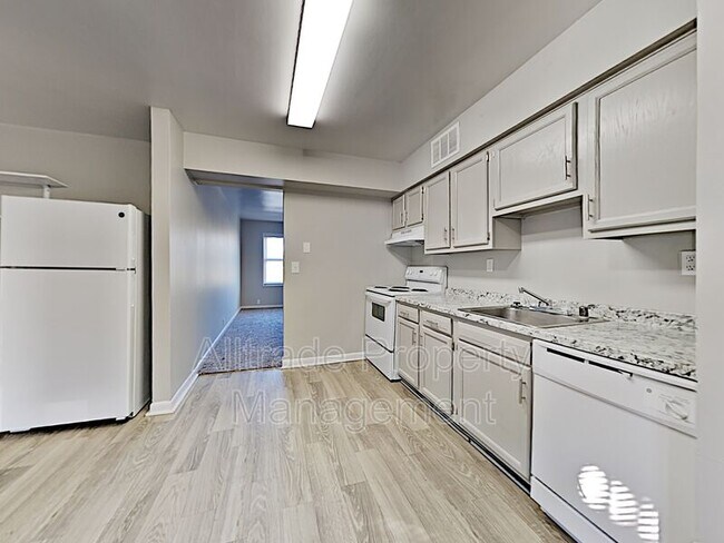 Building Photo - 5705 Revere Pl