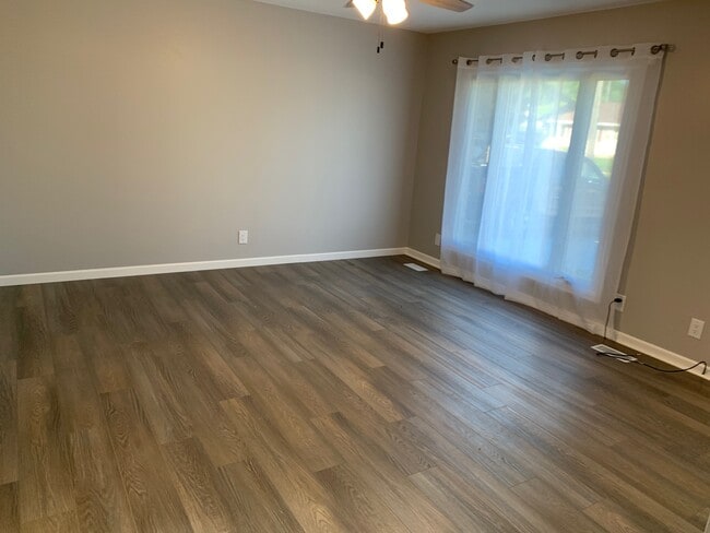 Living Room Upstairs - 424 12th Ave S
