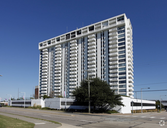 Building Photo - Oceans Condominium