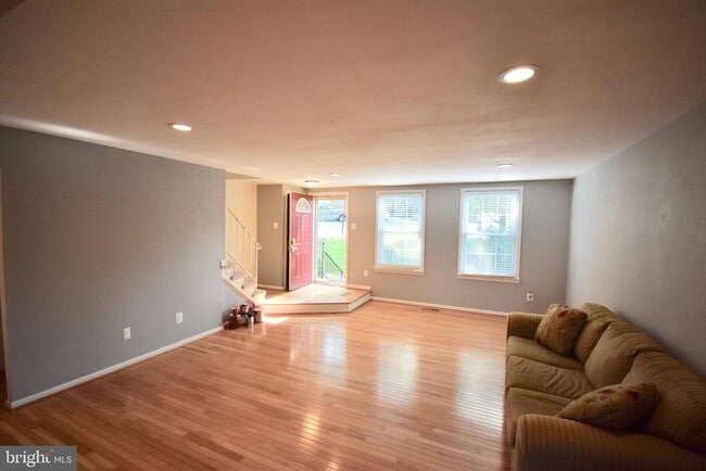 Building Photo - 2430 Windbreak Dr