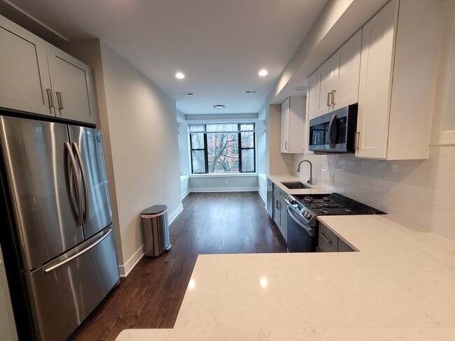 Foto del edificio - 5021 N Winchester Ave