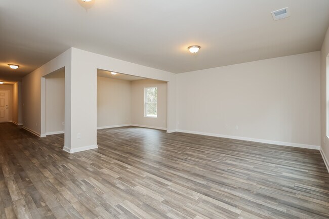 Foto del edificio - 75 Lake Pamona Rd, Midway, GA