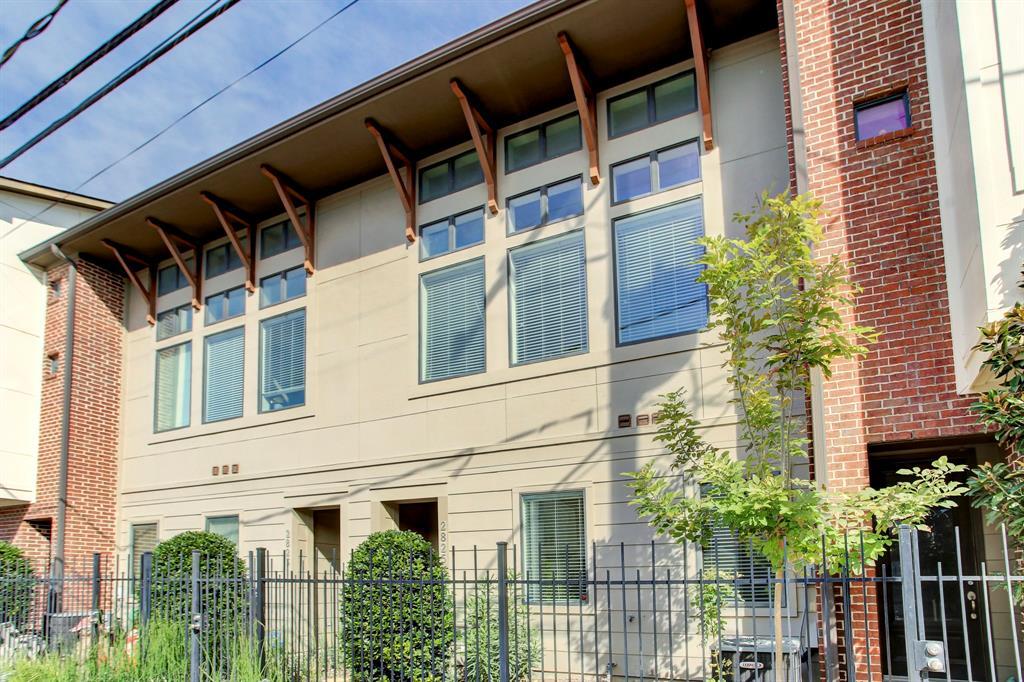 2825 Pease St, Houston, TX 77003 Condo for Rent in Houston, TX