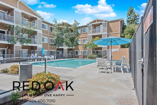 Foto del edificio - 5202 Central Ave