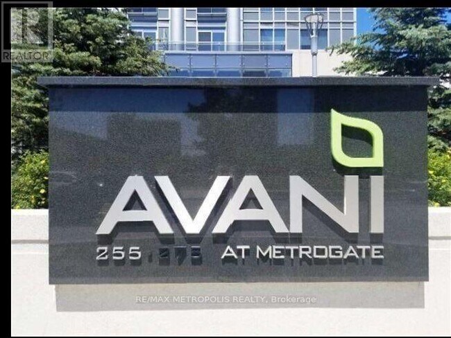 Building Photo - 255 Village Green Square