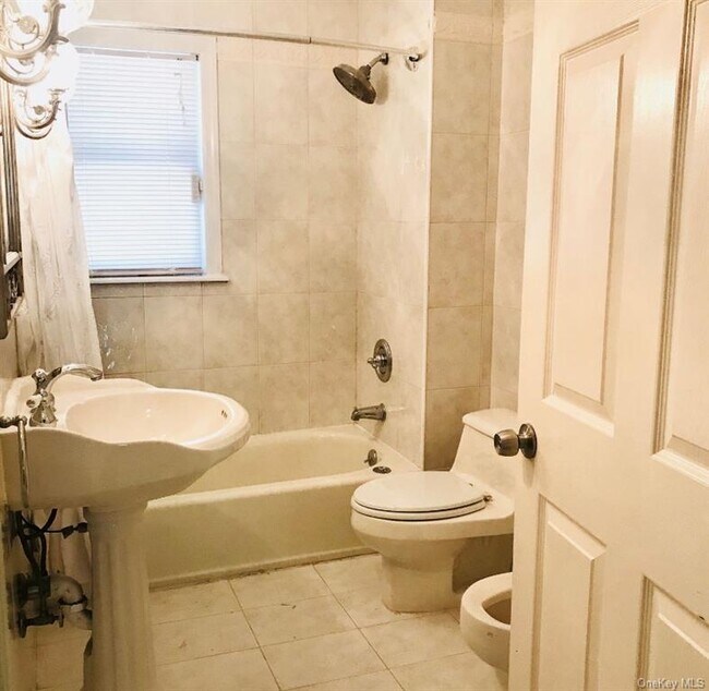 Foto del edificio - 130 Huntsbridge Rd