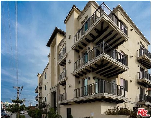 Building - 8520 Whitworth Dr