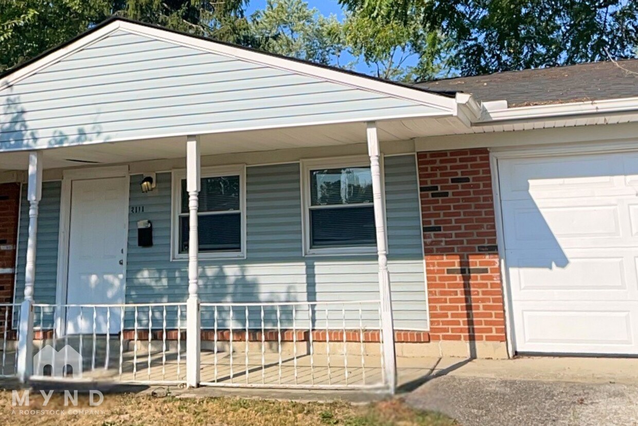 Primary Photo - 2111 Rochelle Pl
