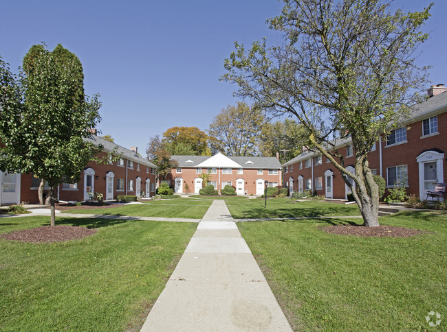 Building Photo - Colonial Court Terraces