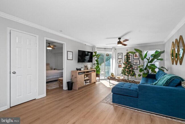 Foto del edificio - 3315 Wyndham Cir