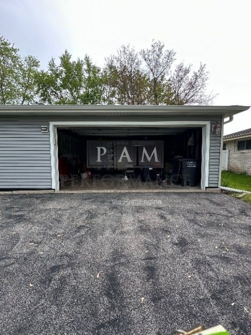 Building Photo - 7116 W Armour Ave