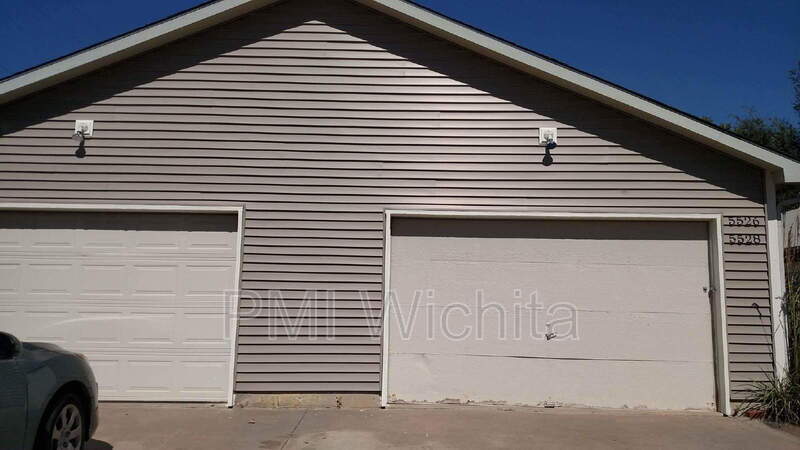 Foto principal - 5528 W 9th St N