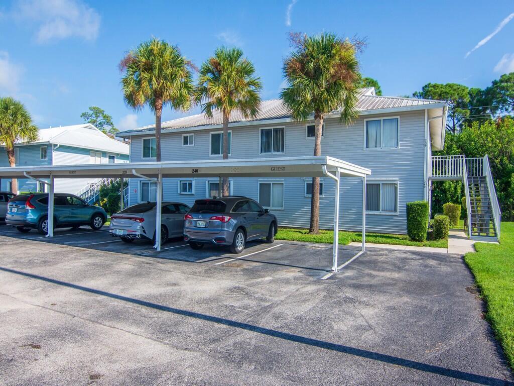 Primary Photo - 217 SE Village Dr