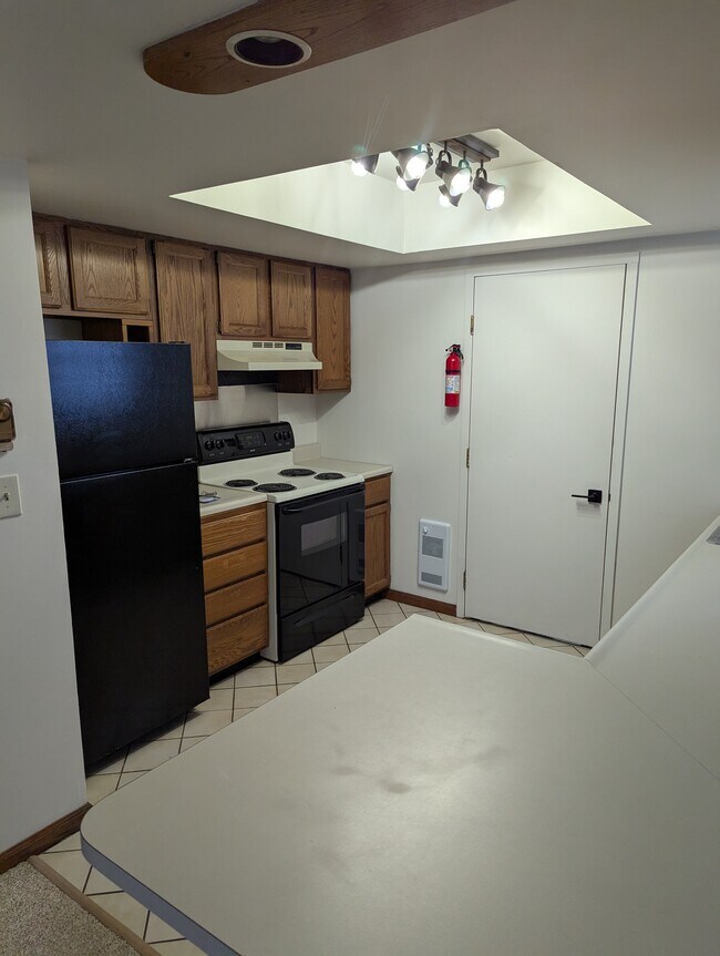 Foto del edificio - 9 Edgewater Estates