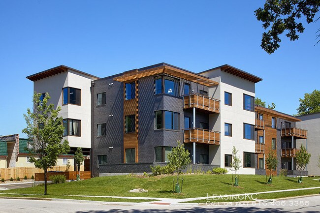 Building Photo - Gillham Park Row