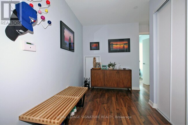 Photo du bâtiment - 150 E Liberty St