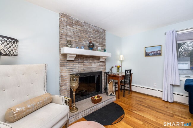 Foto del edificio - 14 Haynes Rd