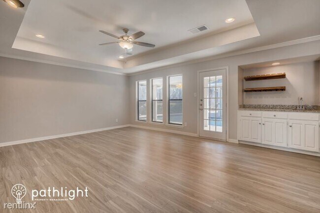 Foto del edificio - 4 br, 2 bath House - 3411 Woodside Drive UNIT