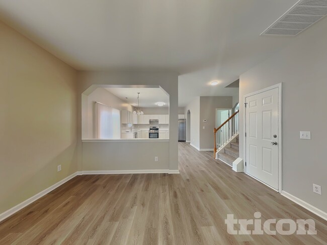 Building Photo - 3101 Rendezvous Dr