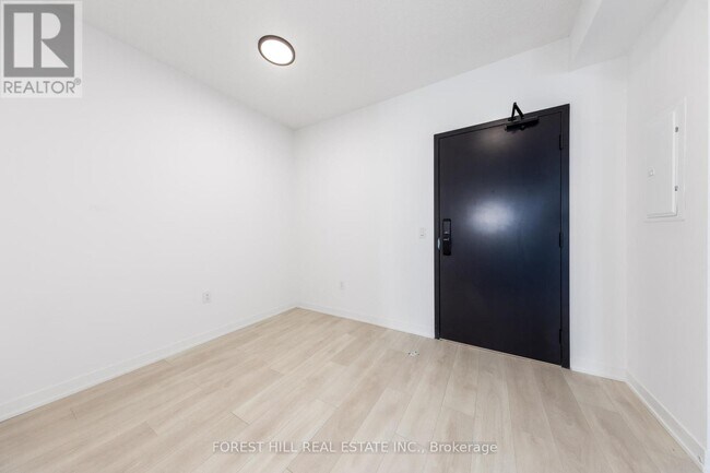 Photo du bâtiment - 4878 Powers Cmn