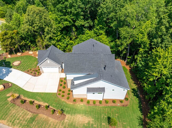 Building Photo - 93 Lookout Ridge