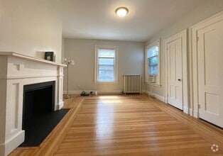 Building Photo - 48 Lyon St